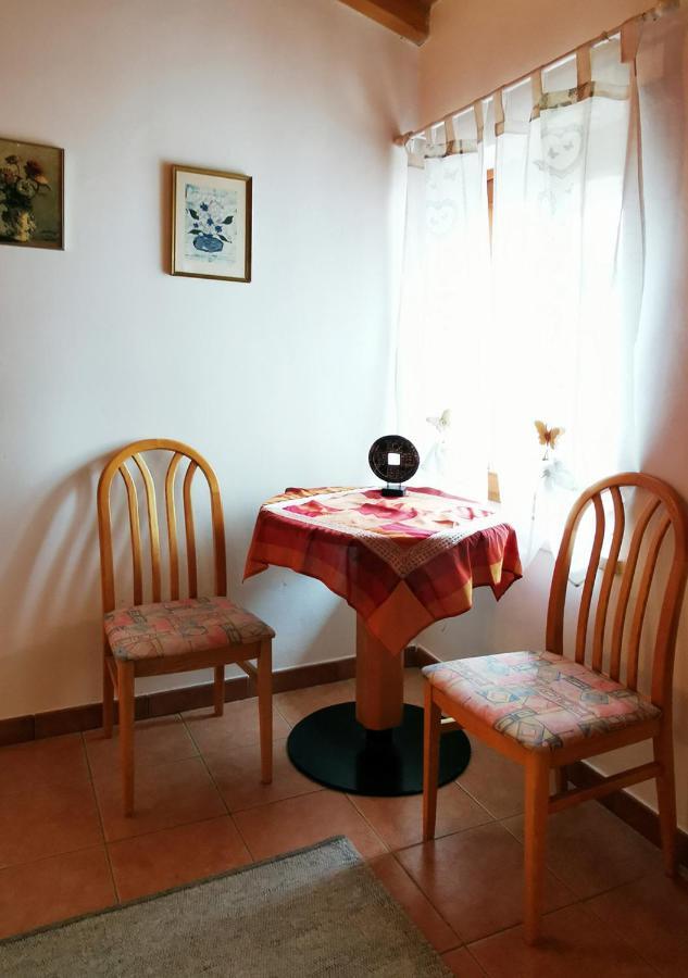 Casa Rustica Con Giardino Villa Caprino Veronese Exterior photo